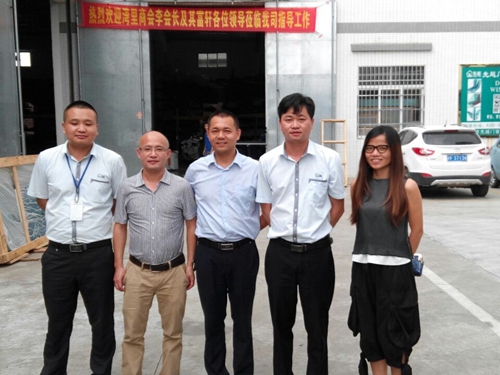 走訪企業(yè)，富軒門窗&先越門窗相互交流學(xué)習