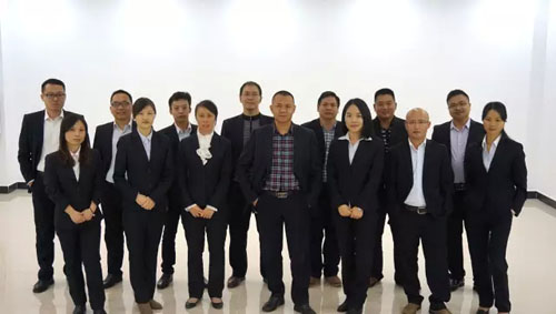 2015，我們的努力沒有白費 2016，讓富軒奮勇向前?。? />
</p>
<p class=